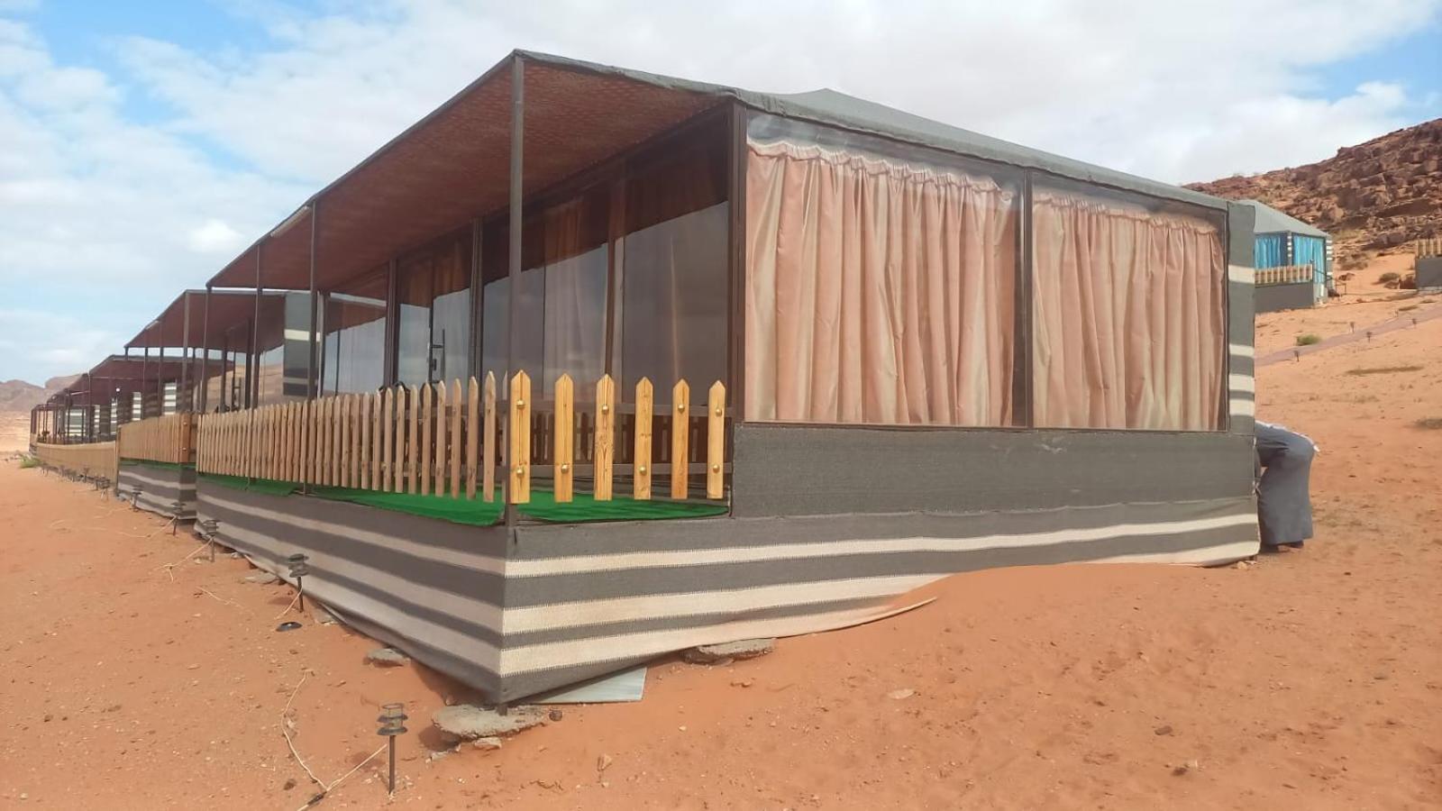 Hotel Al Raha Luxury Camp Wadi Rum Exteriér fotografie