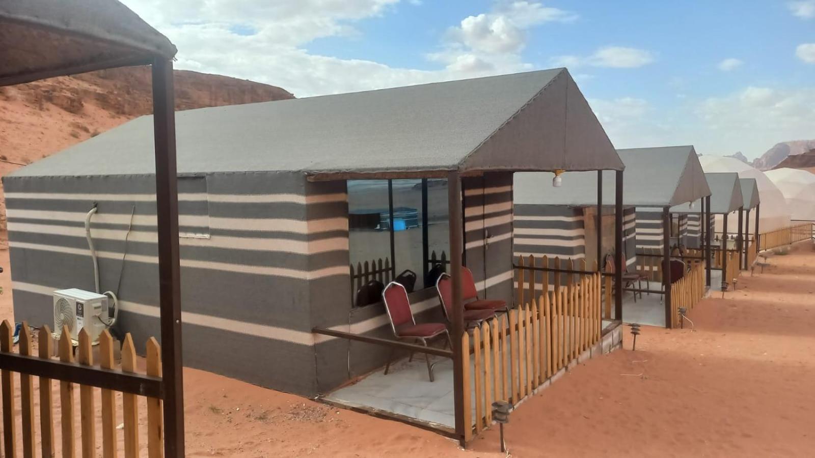 Hotel Al Raha Luxury Camp Wadi Rum Exteriér fotografie